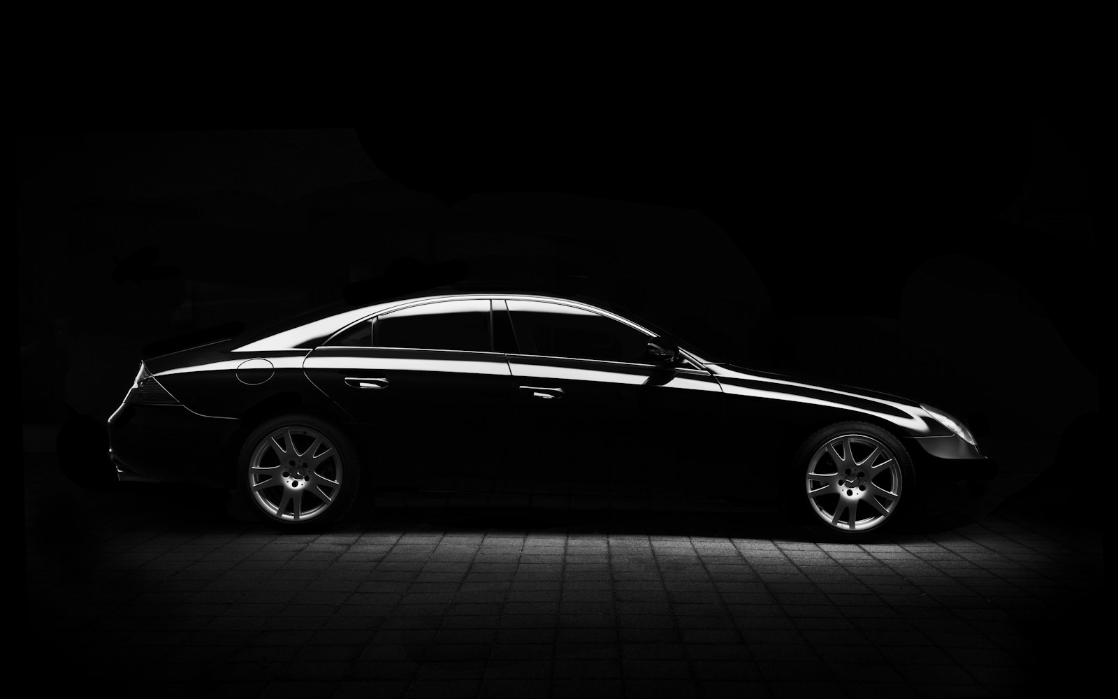 Ceramic gloss